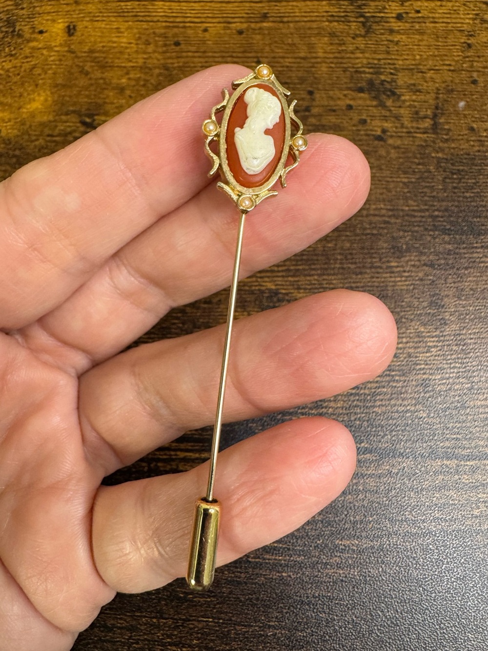 Avon 1978 Coral and White Cameo Stick Pin Brooch